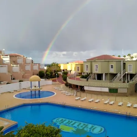 Orlando Adeje Daire *