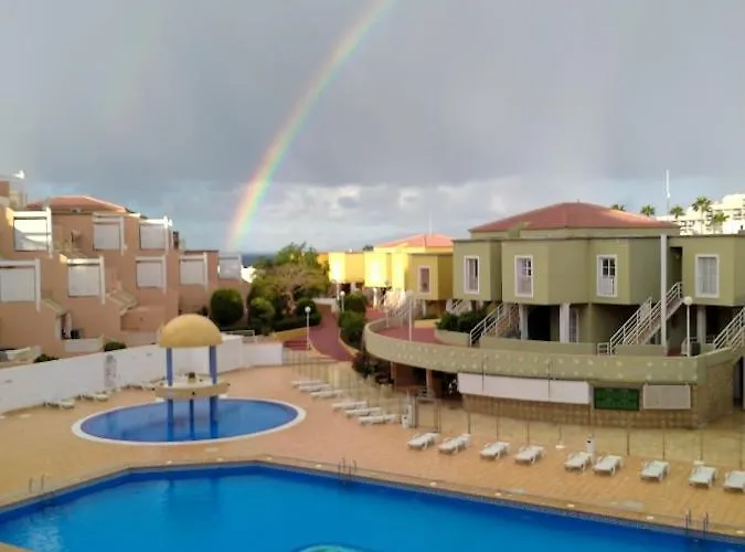 Orlando Adeje Daire *